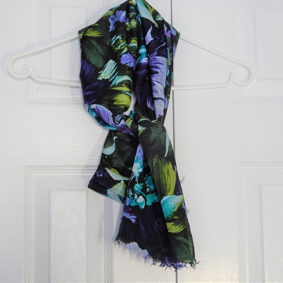100% Pure Silk Women’s Floral Scarf - Picture 1 of 7